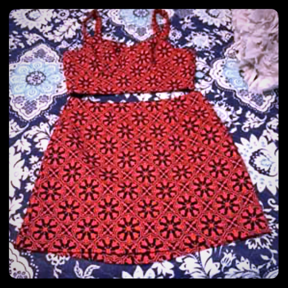Forever21 2-piece Crop/Skirt Size M